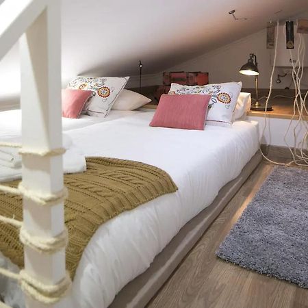 Central Mezzanine Studio Apartment Lisbon Luaran gambar