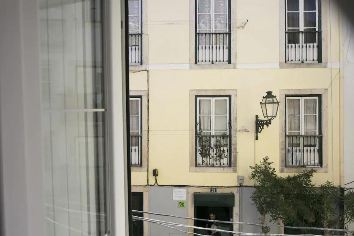 Central Mezzanine Studio Apartment Lisbon Luaran gambar