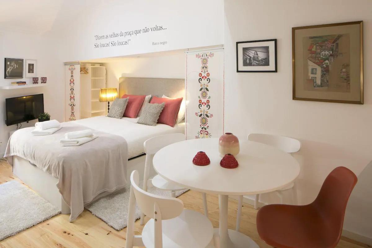 Central Mezzanine Studio Apartment Lisbon Luaran gambar