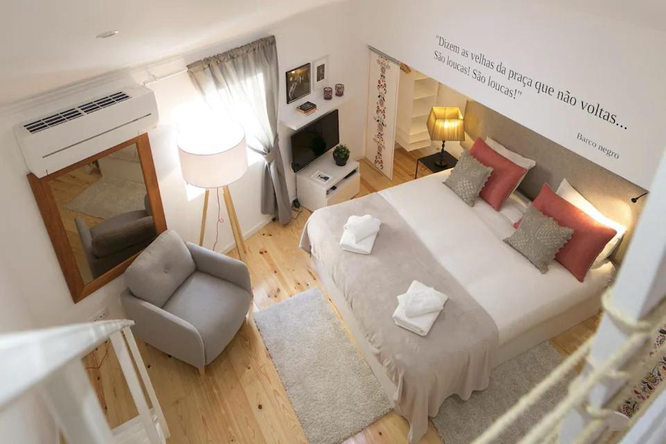 Central Mezzanine Studio Apartment Lisbon Luaran gambar