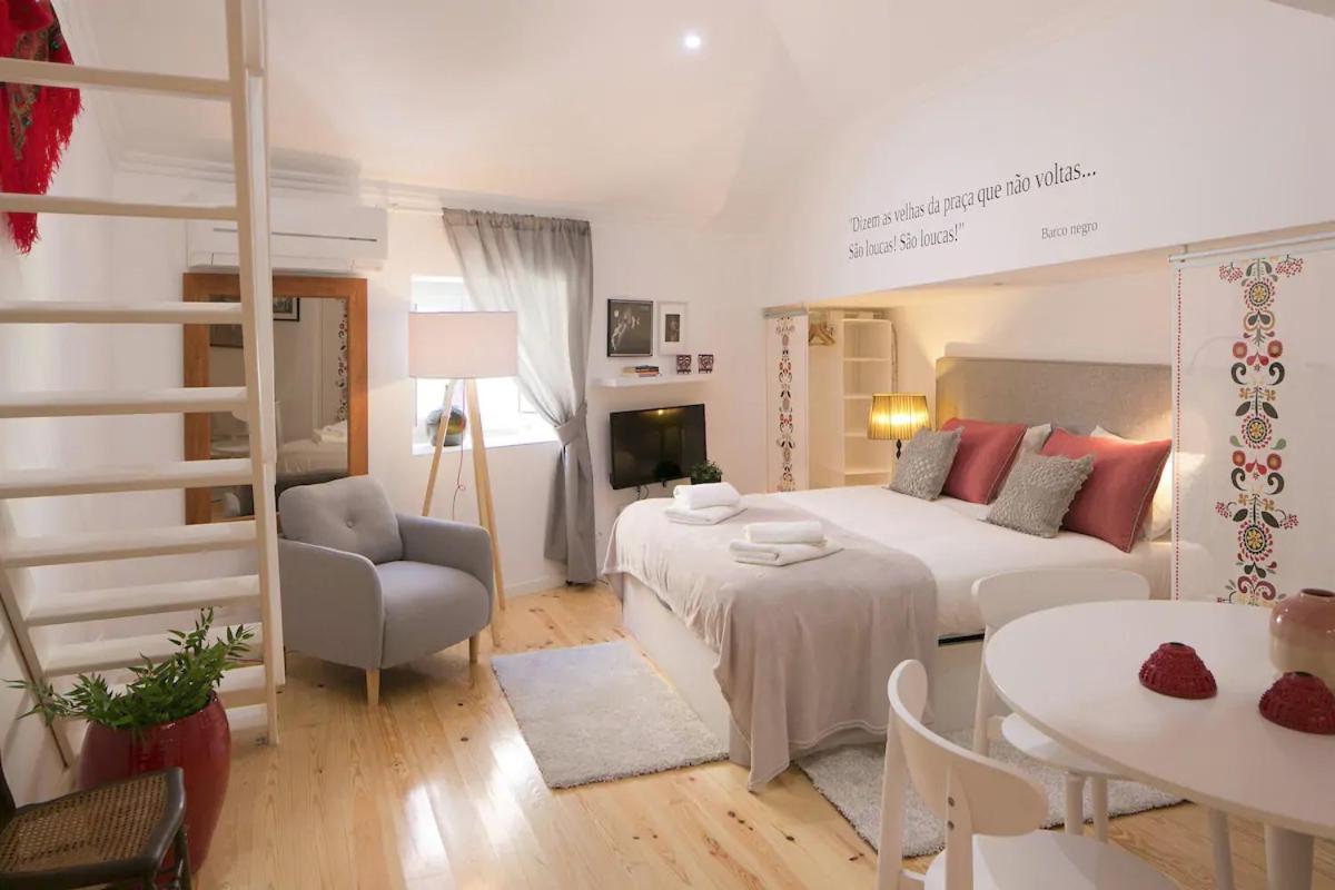 Central Mezzanine Studio Apartment Lisbon Luaran gambar